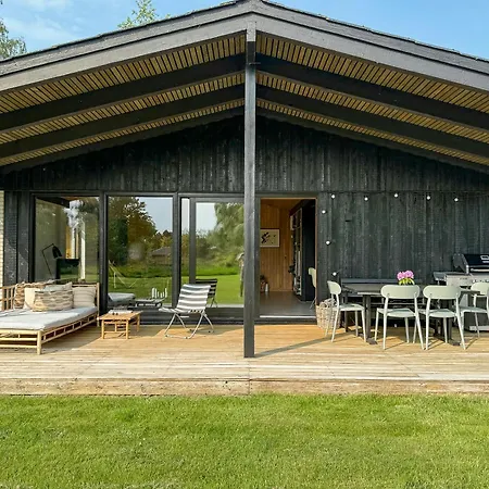 Holiday home Newly Renovated By Gedesby