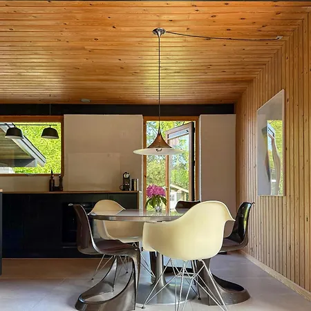 Newly Renovated By Holiday home *